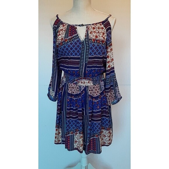 American Eagles Outfitters Size S Knee Length Multi-Color Dress w/Cold Shoulder - Picture 1 of 8